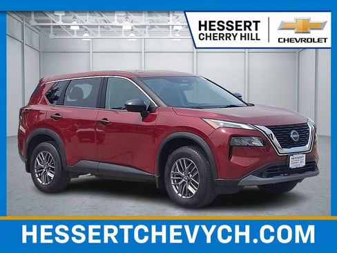 Used 2023 Nissan Rogue S AWD/4WD image 1