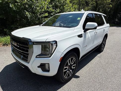 Used 2023 GMC Yukon AT4 w/ AT4 Premium Package AWD/4WD image 2
