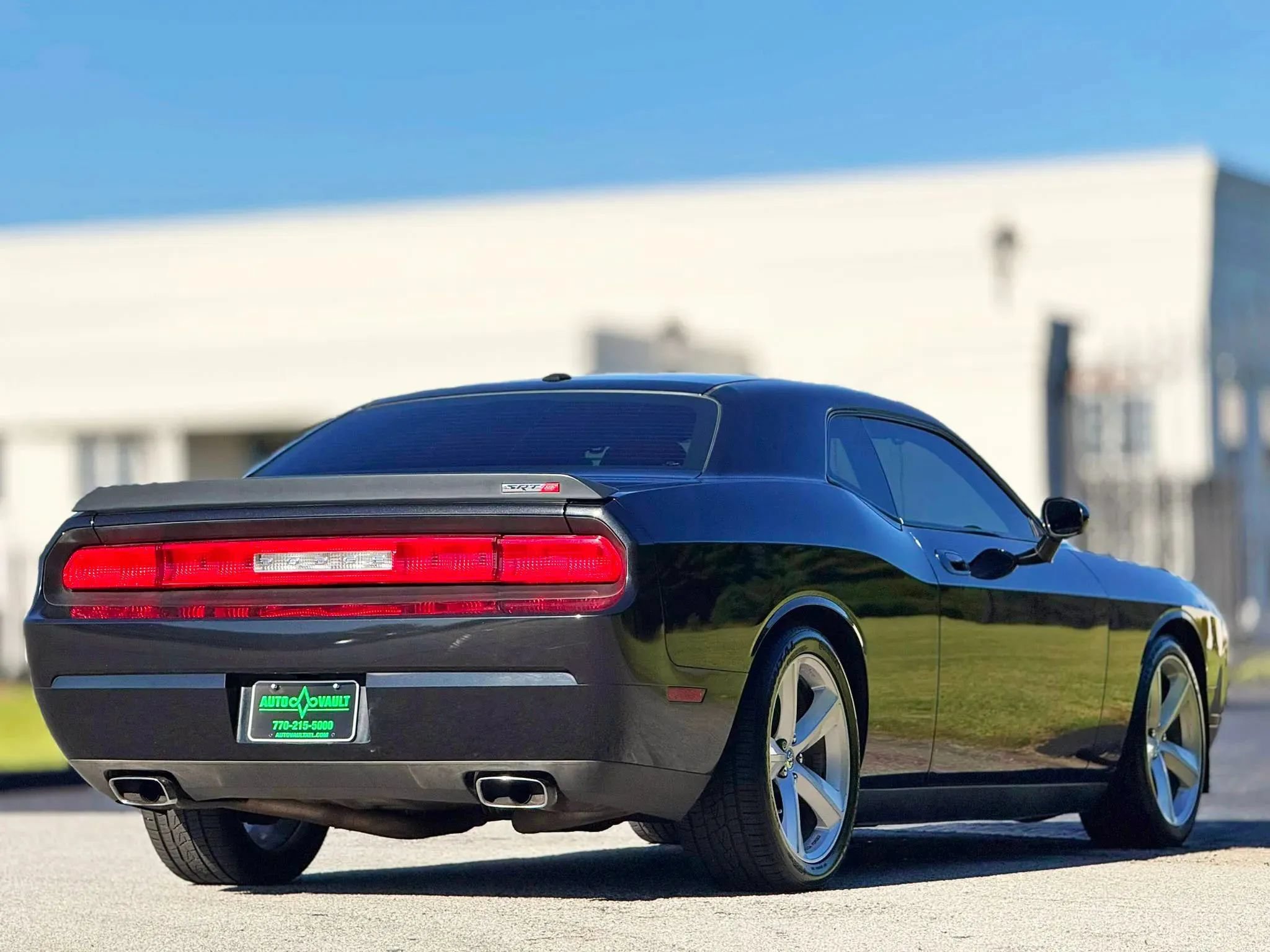 Used 2010 Dodge Challenger SRT8 w/ SRT Option Group II RWD image 8