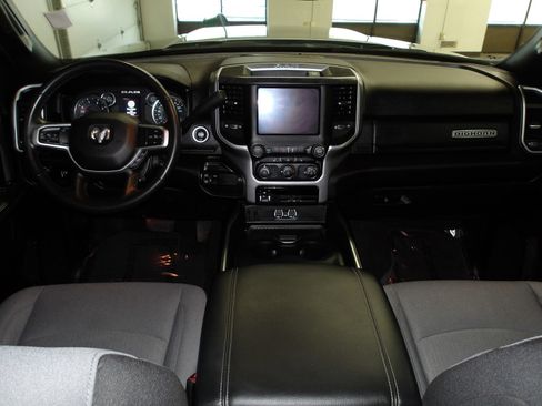 Used 2024 RAM 2500 Big Horn AWD/4WD image 12