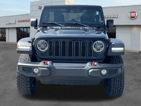 Used 2024 Jeep Wrangler Unlimited Rubicon AWD/4WD image 2