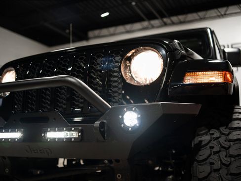 Used 2022 Jeep Gladiator Sport image 19