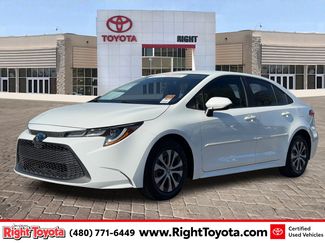 Certified 2022 Toyota Corolla LE image 1