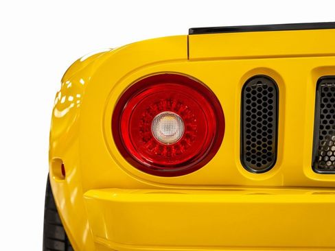 Used 2005 Ford GT image 27