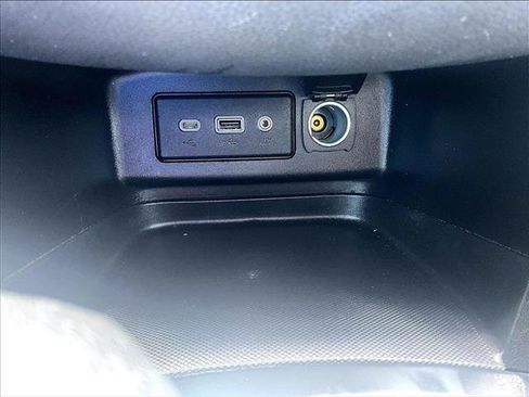 Used 2022 Chevrolet Equinox LT FWD image 25