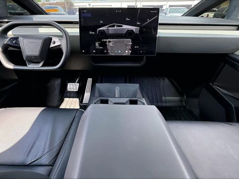 Used 2024 Tesla Cybertruck AWD Crew Cab image 14