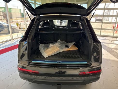 New 2026 Audi Q7 3.0T Premium Plus image 9