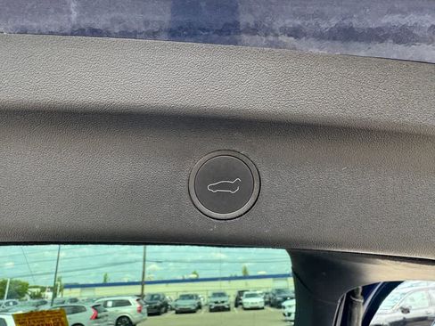 Used 2024 Tesla Model Y Long Range AWD/4WD image 14