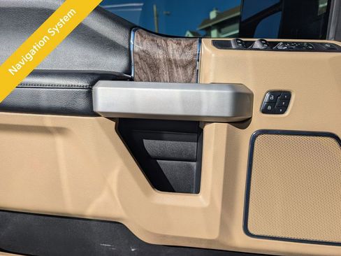 Used 2017 Ford F350 Lariat image 10