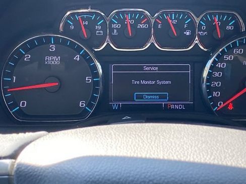 Used 2019 Chevrolet Tahoe LT w/ LT Midnight Edition AWD/4WD image 15