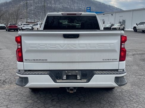 Used 2025 Chevrolet Silverado 1500 Custom image 4
