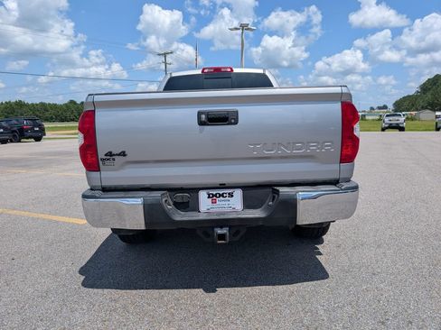 Used 2019 Toyota Tundra SR5 w/ SR5 Upgrade Package AWD/4WD image 8