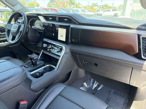Used 2024 GMC Sierra 1500 Denali w/ Technology Package AWD/4WD image 33