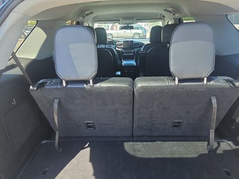 Certified 2023 Ford Explorer Limited AWD/4WD image 10