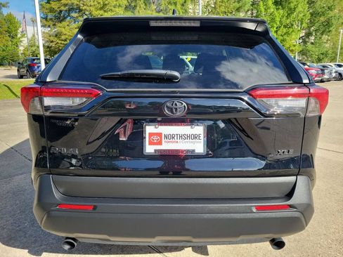 Used 2024 Toyota RAV4 XLE FWD image 5
