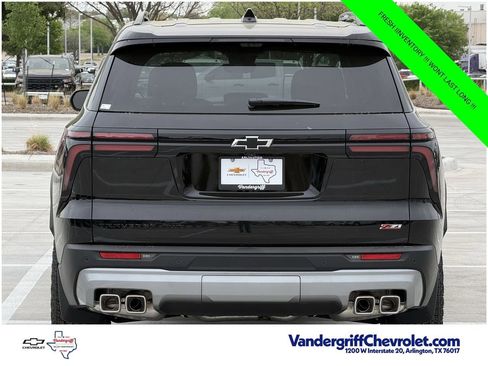 New 2026 Chevrolet Traverse Z71 w/ Enhanced Driving Package AWD/4WD image 5