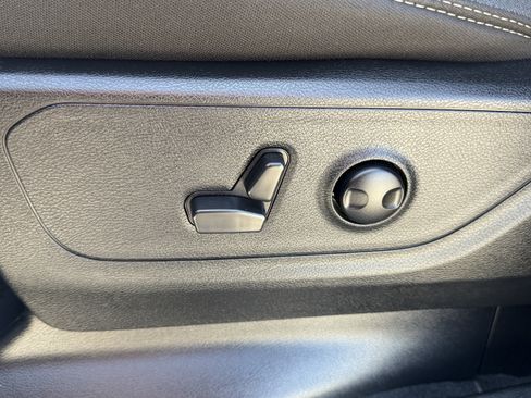 Used 2025 RAM 1500 Big Horn RWD image 20