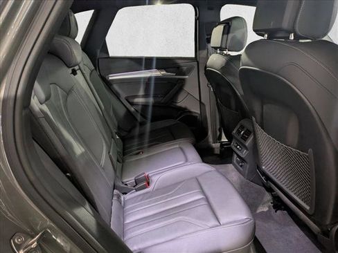 Certified 2025 Audi Q5 2.0T Premium Plus image 20