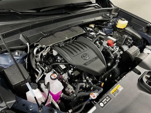 Used 2026 Toyota Grand Highlander FWD image 10