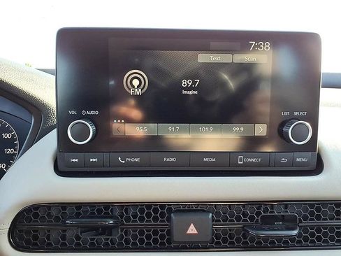 Used 2023 Honda HR-V LX image 28