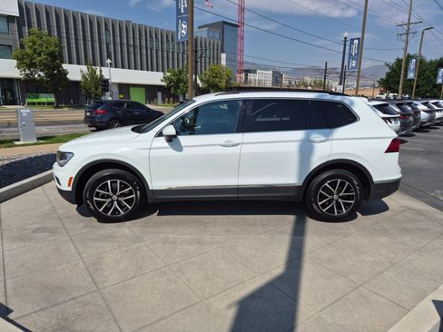 Used 2021 Volkswagen Tiguan SE AWD/4WD image 8