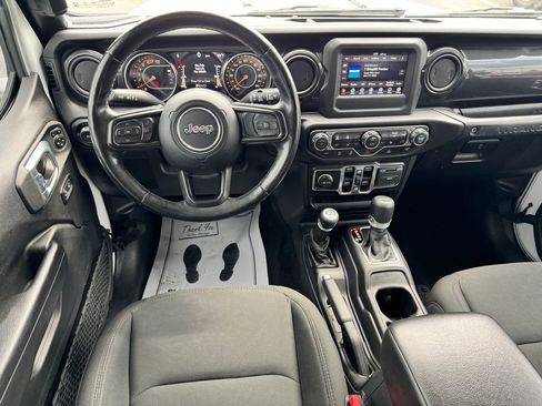 Used 2021 Jeep Wrangler Unlimited Sport AWD/4WD image 17
