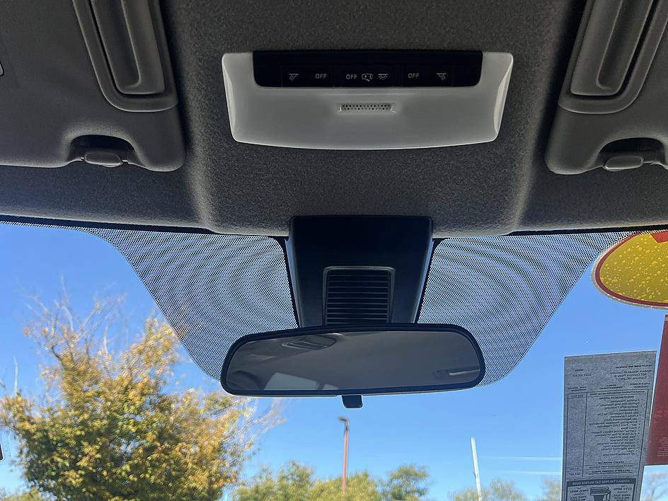 Certified 2025 Nissan Kicks Play S FWD image 26