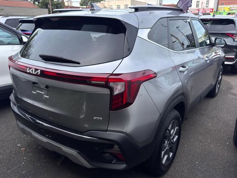 Used 2024 Kia Seltos S image 4
