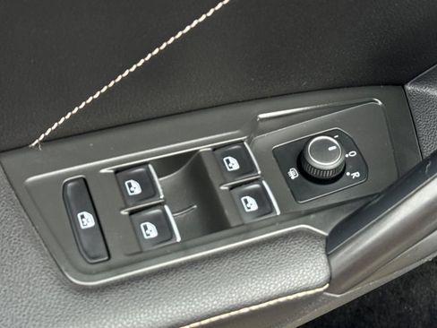 Used 2022 Volkswagen Tiguan SE R-Line AWD/4WD image 12