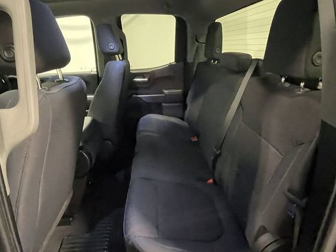 Used 2019 Chevrolet Silverado 1500 Custom w/ Custom Value Package AWD/4WD image 18