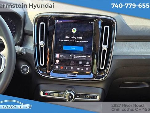 Used 2024 Volvo XC40 B5 Plus w/ Climate Package AWD/4WD image 9