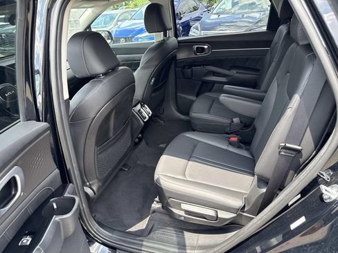 Used 2023 Kia Sorento SX FWD image 17