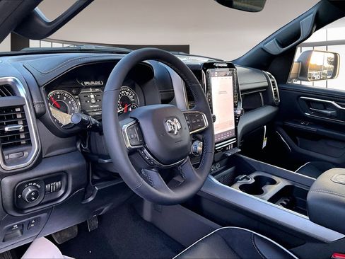 New 2025 RAM 1500 Laramie AWD/4WD image 7