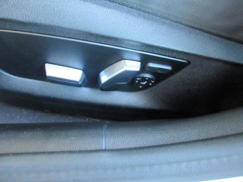 Used 2023 BMW 530i w/ M Sport Package RWD image 8
