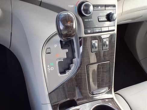 Used 2013 Toyota Venza Limited image 23