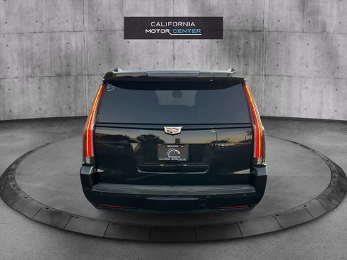 Used 2016 Cadillac Escalade Luxury image 6