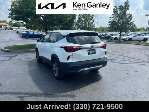 Used 2021 Kia Seltos LX AWD/4WD image 7