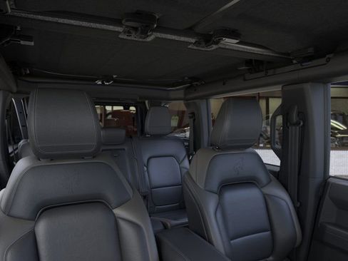 New 2025 Ford Bronco Outer Banks image 12