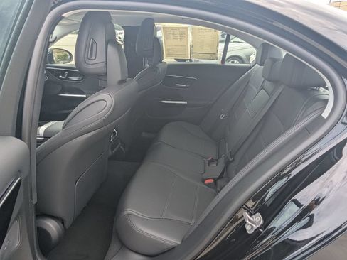 Used 2025 Mercedes-Benz C 300 4MATIC Sedan image 26