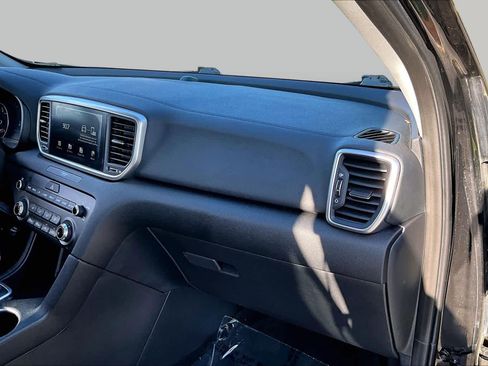 Used 2020 Kia Sportage LX FWD image 27