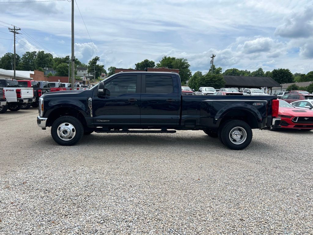 Used 2024 Ford F350 XL AWD/4WD image 5