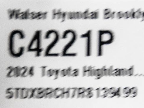 Used 2024 Toyota Highlander Limited AWD/4WD image 28