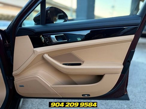 Used 2020 Porsche Panamera 4 AWD/4WD image 37
