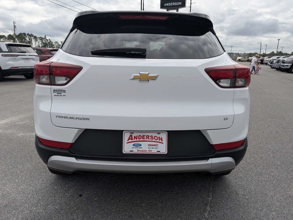 Used 2025 Chevrolet TrailBlazer LT FWD image 5