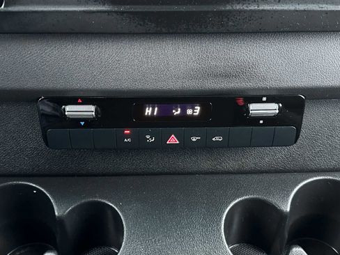 Used 2023 Mercedes-Benz Sprinter 2500 image 30