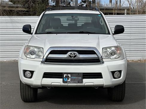 Used 2007 Toyota 4Runner SR5 AWD/4WD image 7