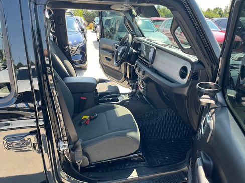 Used 2024 Jeep Wrangler Unlimited Sport AWD/4WD image 16