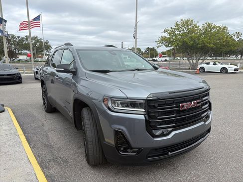 Used 2022 GMC Acadia SLT w/ Elevation Edition image 1