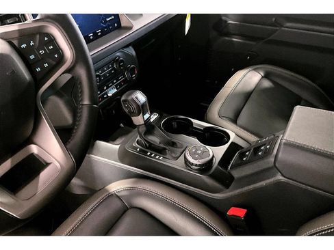 Used 2025 Ford Bronco Outer Banks AWD/4WD image 10