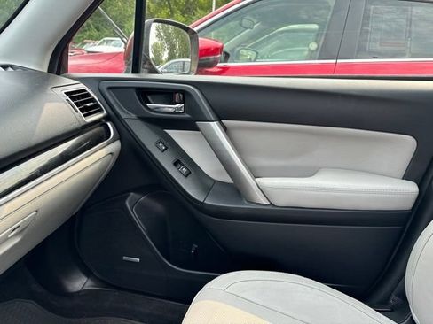 Used 2017 Subaru Forester 2.5i Limited AWD/4WD image 19